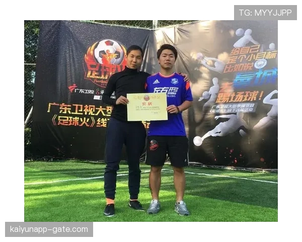 广州足球俱乐部近期热身赛状态稳定，年轻球员逐步融入战术体系